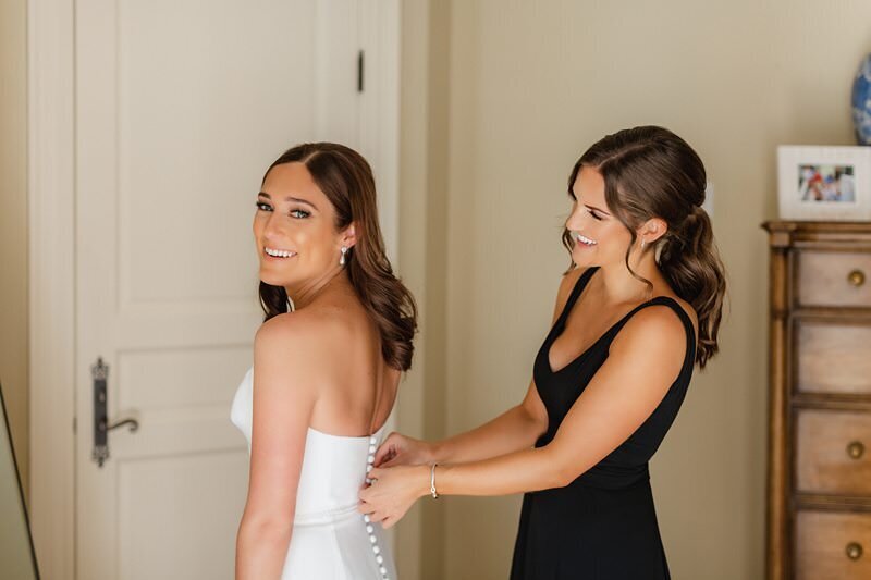 Classic Wedding at City Church of Evansville with Reception at ECC040