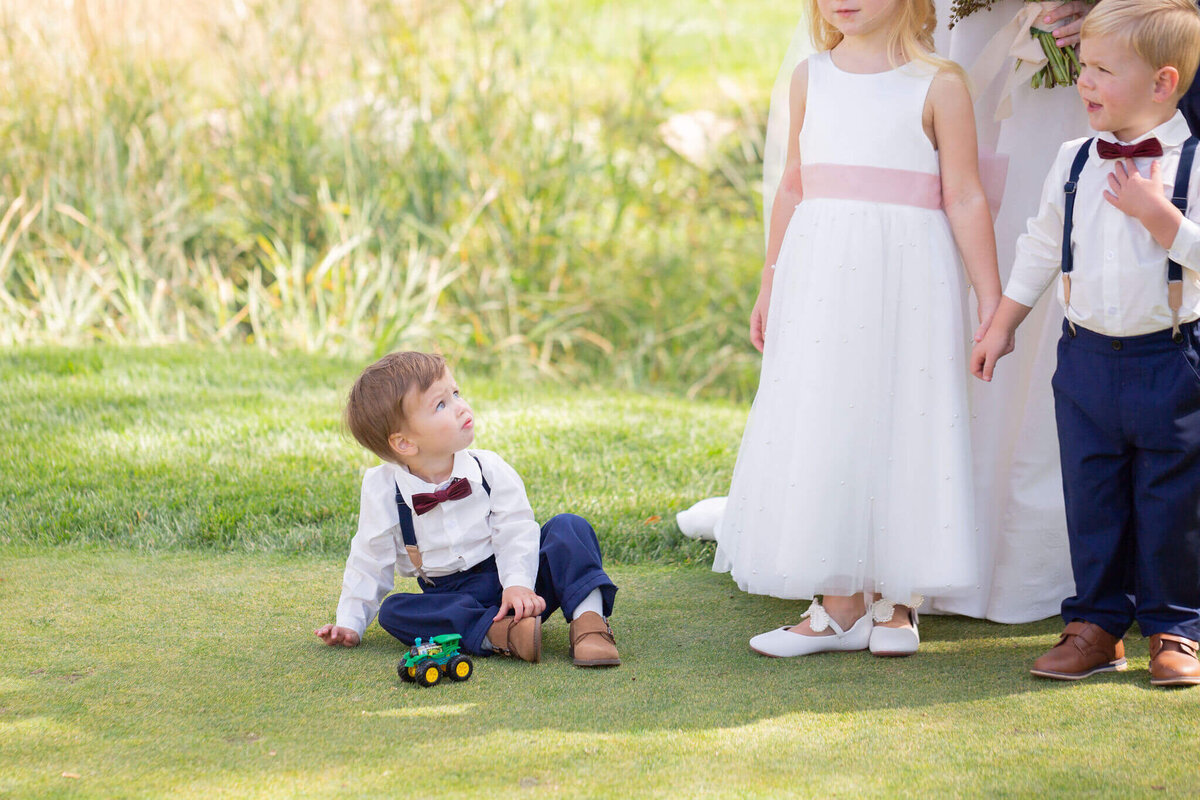 caitlin-david-roaring-fork-club-wedding-kids