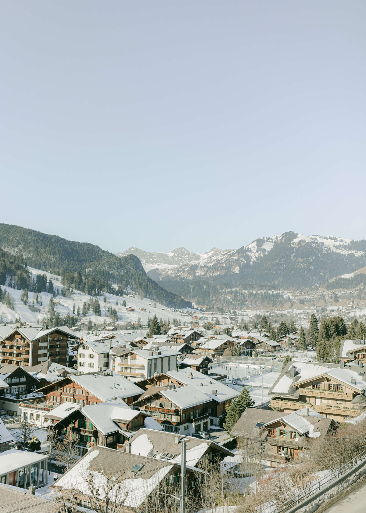 chloe-winstanley-events-switzerland-gstaad-village-chalets