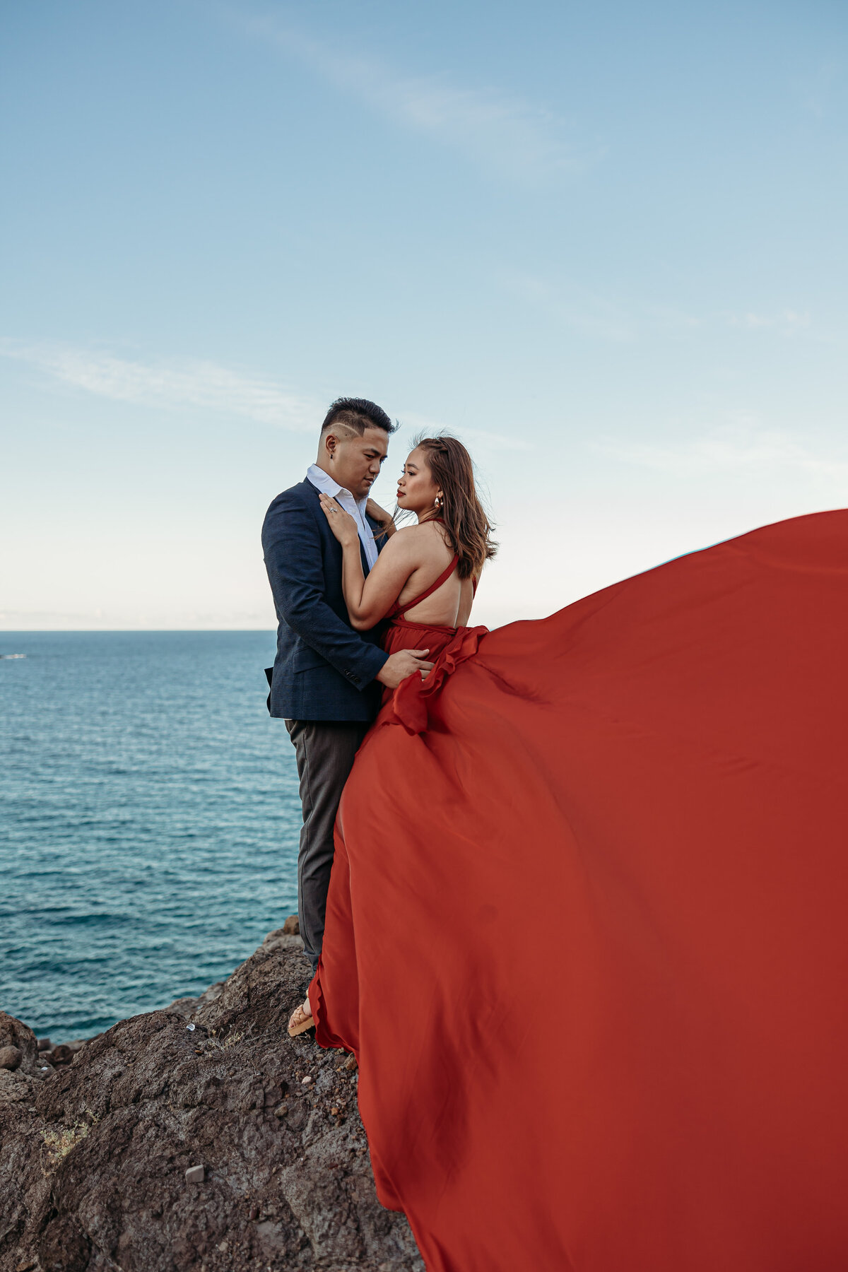 makapuu-beach-couple-portraits-104