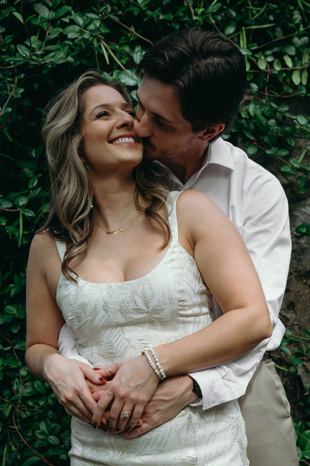 meredith-michel-photography-fine-art-romantic-garden-engagement-richmond-va.