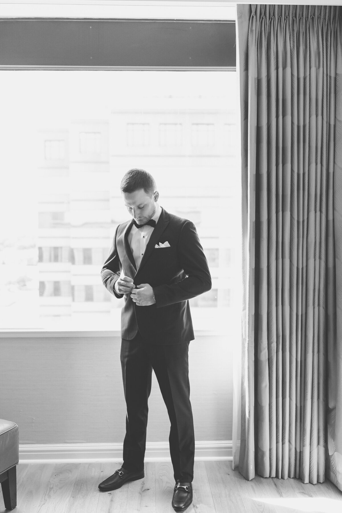 A TIMELESS ROMANTIC CLASSIC DUSTY BLUE BLACK TIE LOVETT HALL LUXURY WEDDING AT GREENFIELD VILLAGE IN DEARBORN MICHIGAN BY KARI DAWSON14