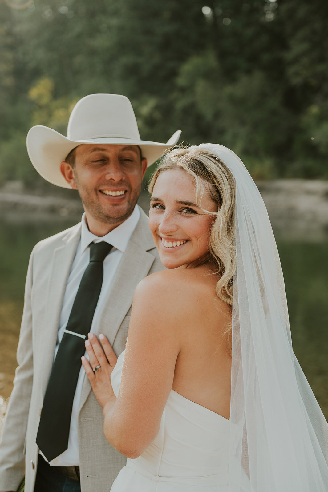 presley-gray-luxury-western-montana-wedding-7585