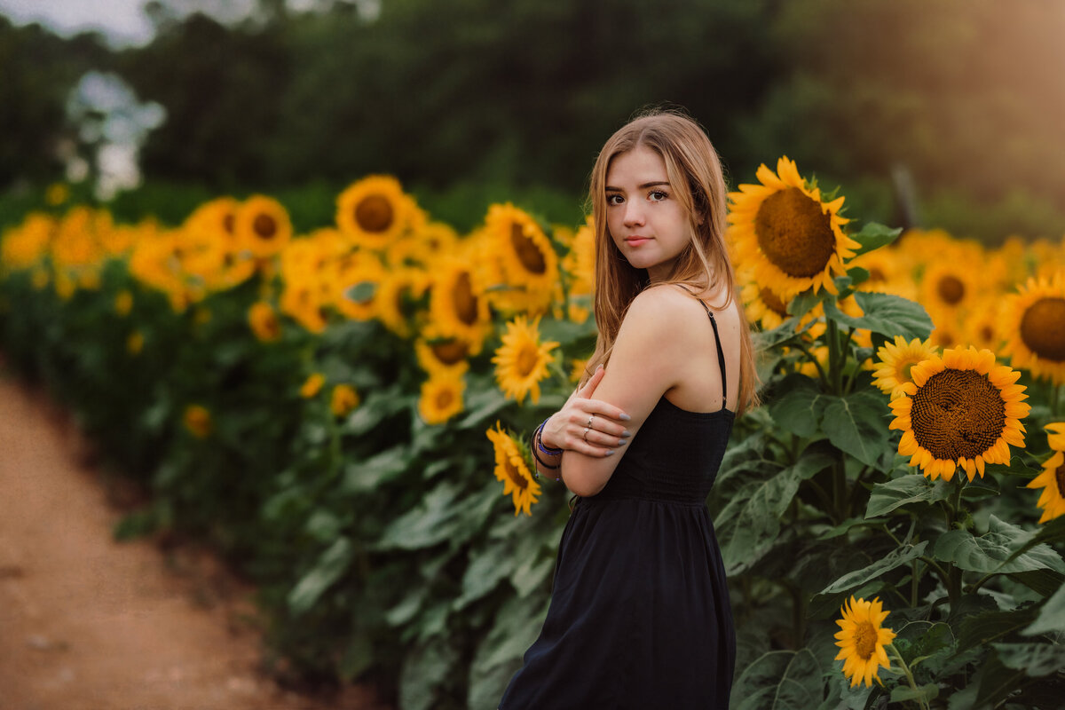 Tessa.Hazel.Sunflowers.Final-19