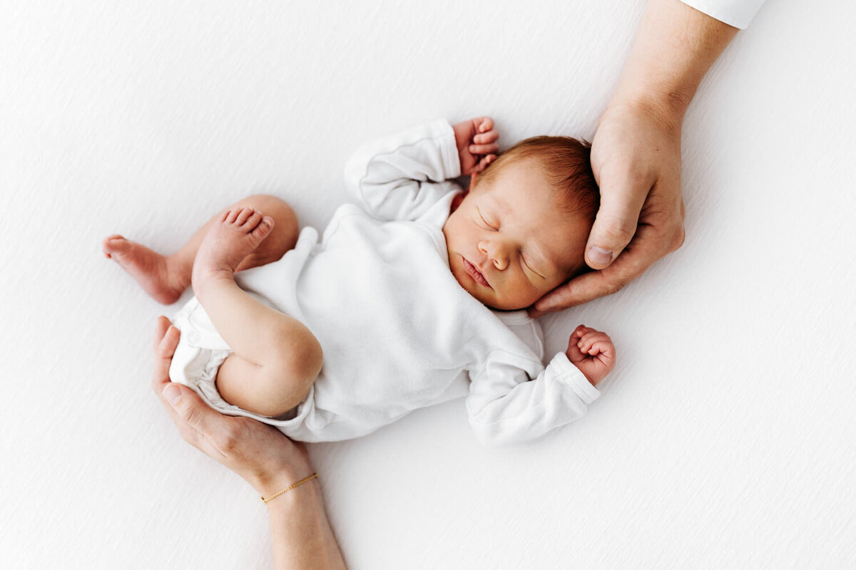 Newbornshoot_in_de_studio_Tine_Storms_Photography-13