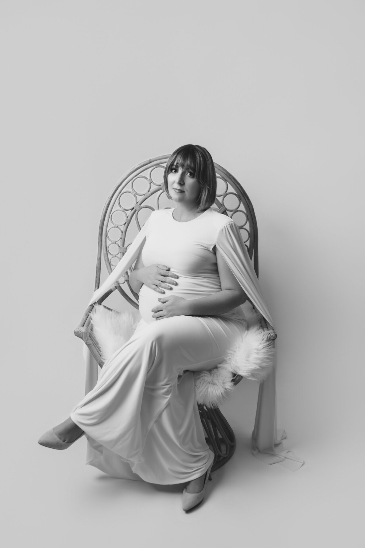 MiniAnnaPhotography2023-Jenna-Maternity-1557srgb-evsrgb-bw3000