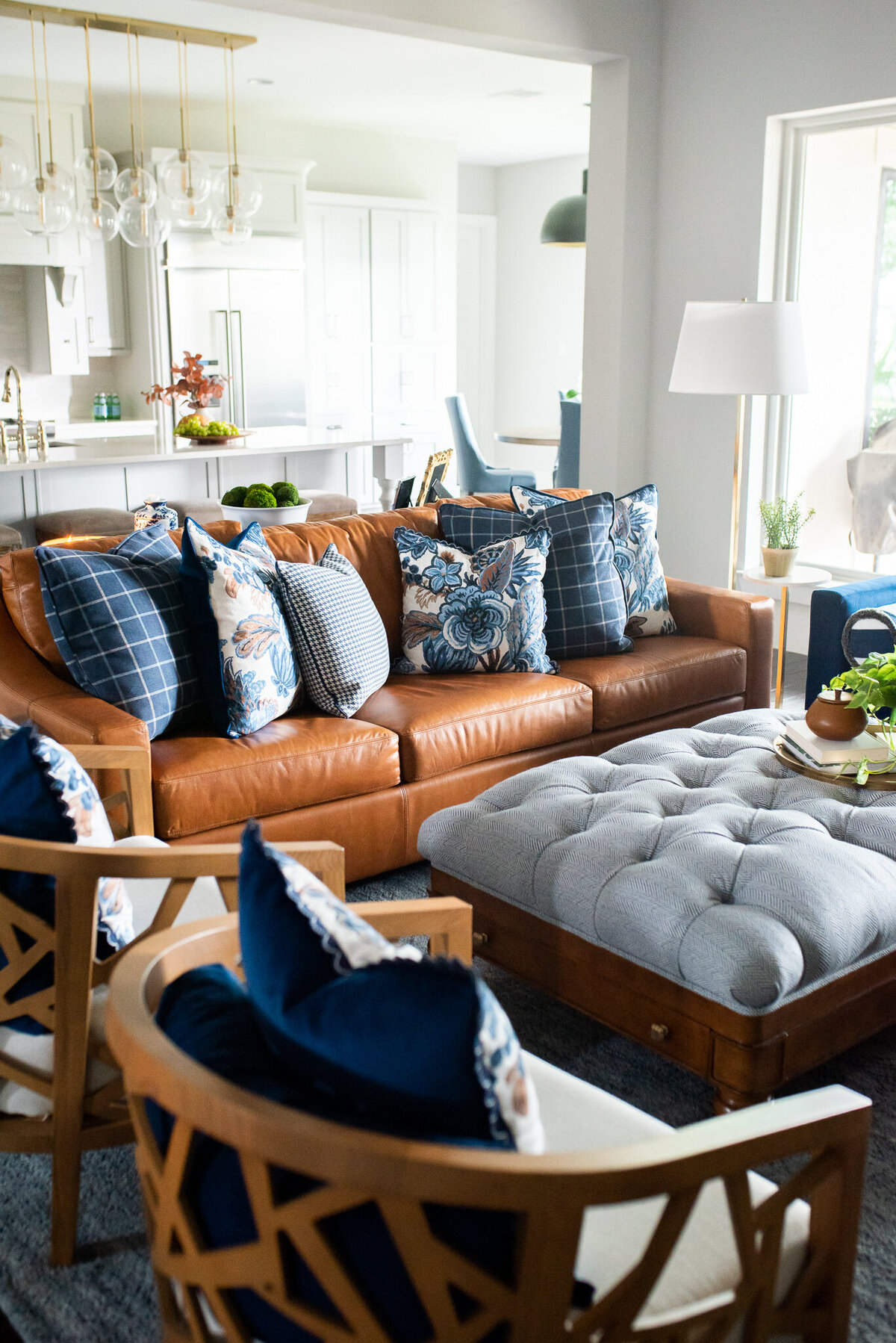 dusti j design brown couch