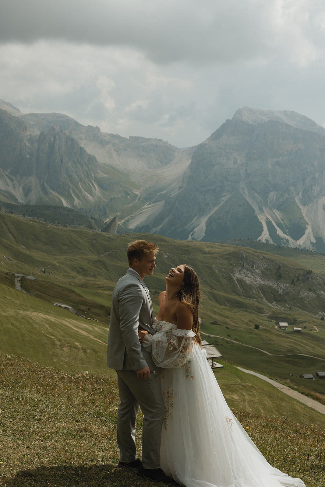 destination-wedding-elopement-photographer-italy-dolomites-seceda-documentary-tanya-davids-photo-film-23