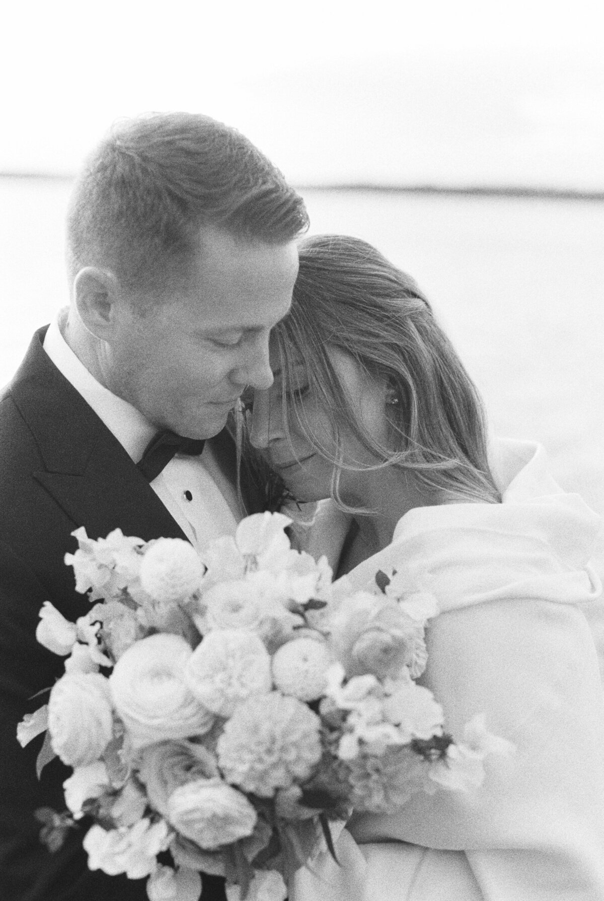 Emily March Photography Wilmington, North Carolina and Destination Wedding Engagement Photographer Heirloom Photography for Memorable Gatherings Light Airy Sentimental Imagery Images Weddings_Castle Hill Inn Wedding - 062