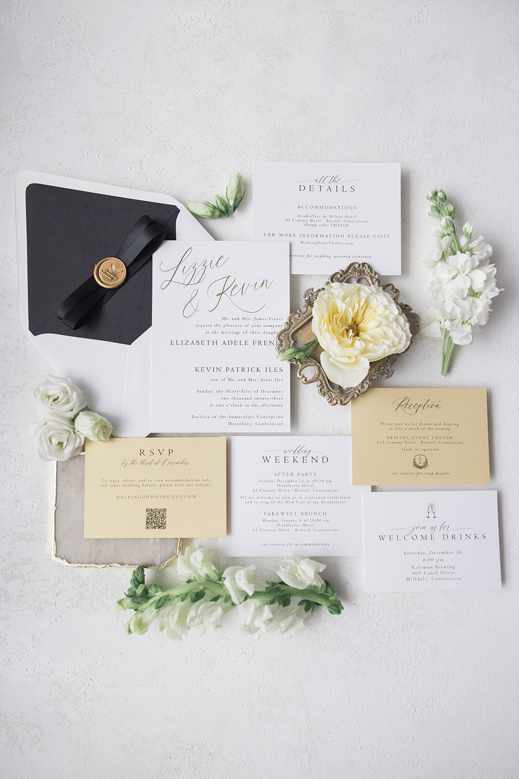 Gold-Black-New-Years-Wedding-Inspiration