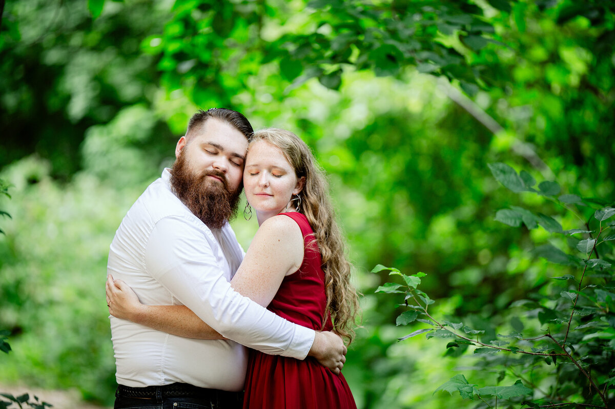 6207-Engagement Photography Nicole Hollenkamp St Cloud MN Central MN