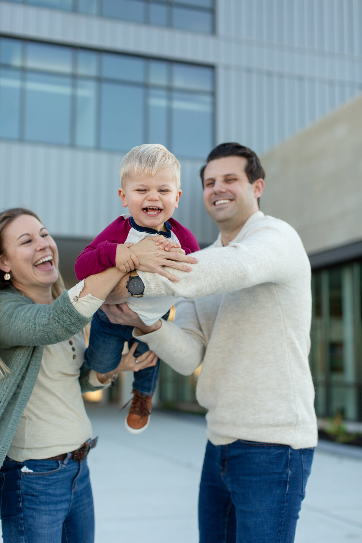 candid and timeless family photos