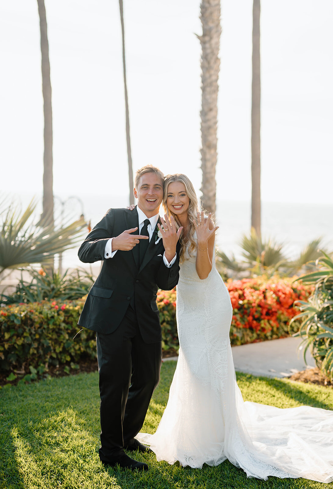 pretty-palm-leaf-event-co-morgan-and-alex-wedding-at-ole-hanson-14