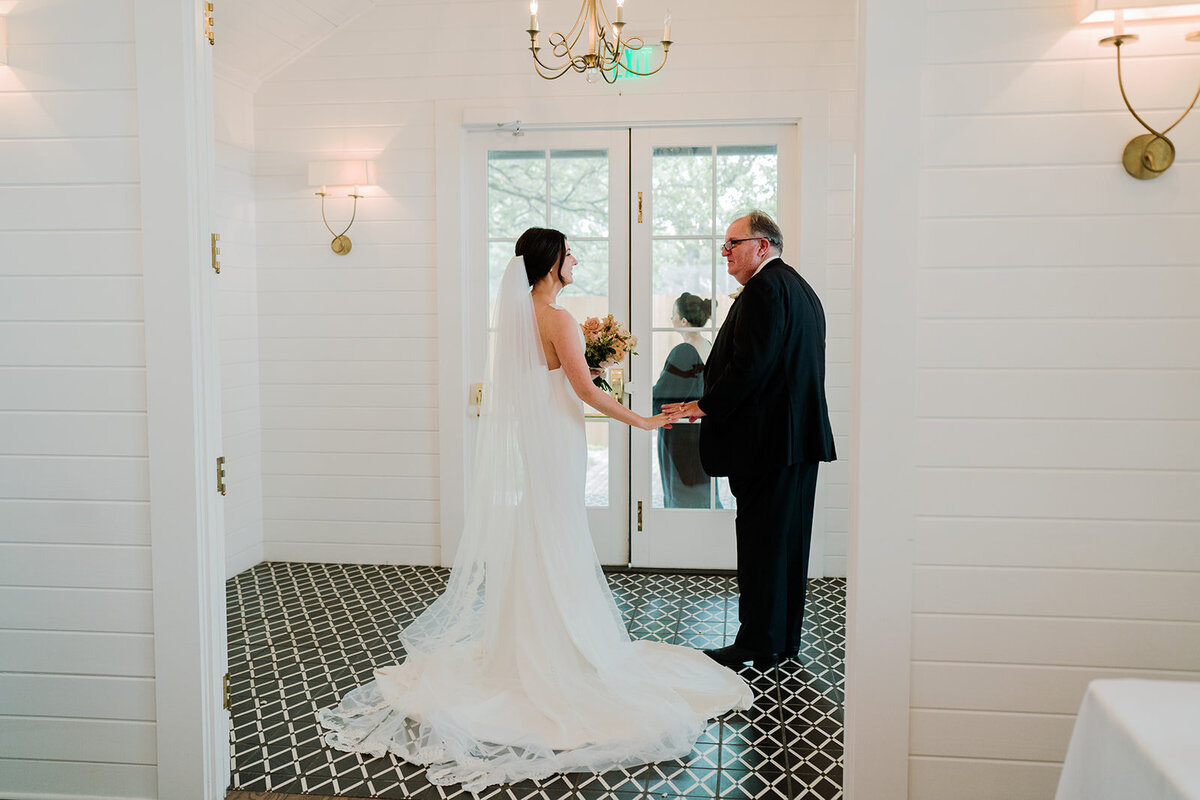 eryn_chandler_photo_austin_wedding_photographer_mattie's16