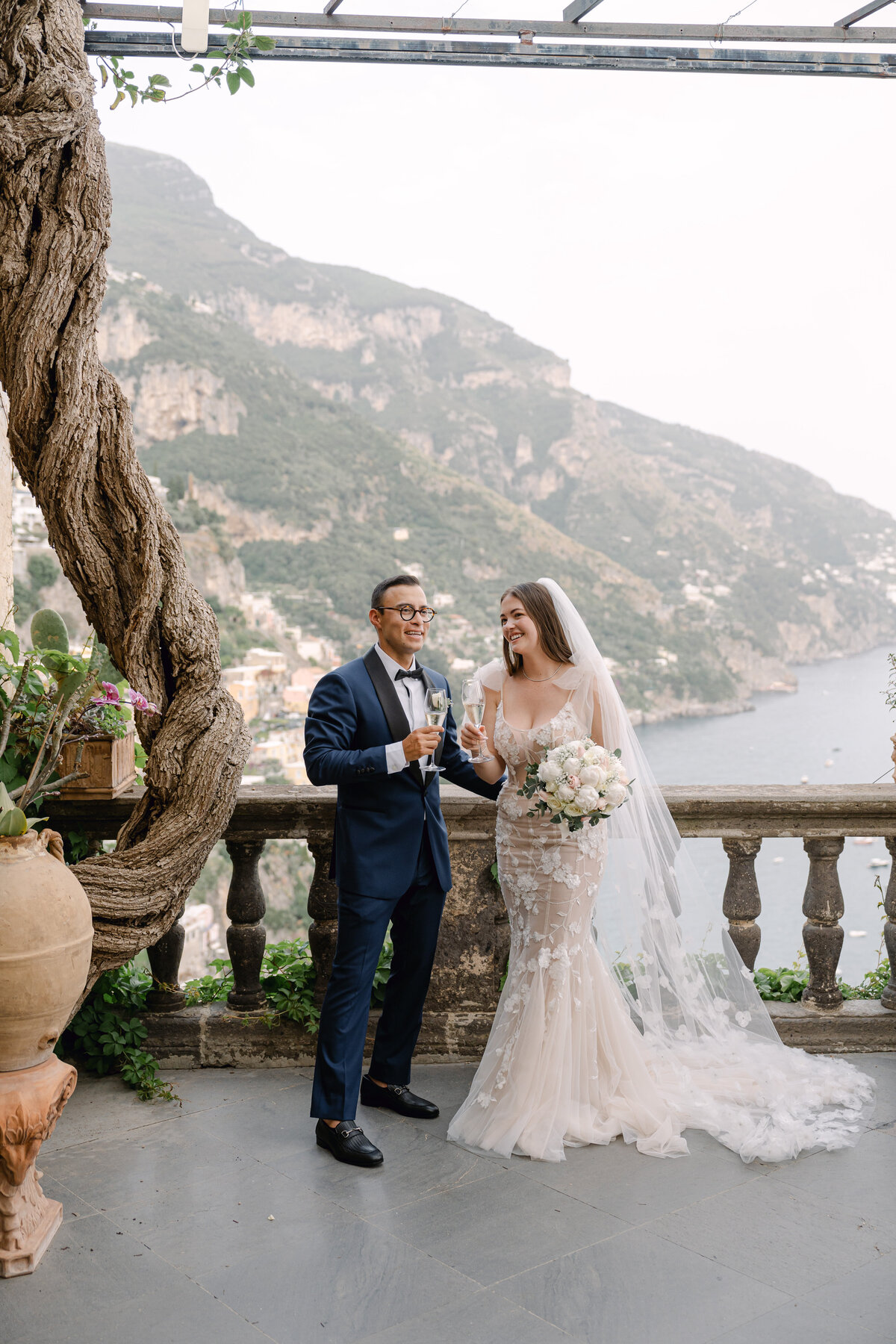 sunandpeakstudios-positano-Italy-wedding-elopement-D+M-317