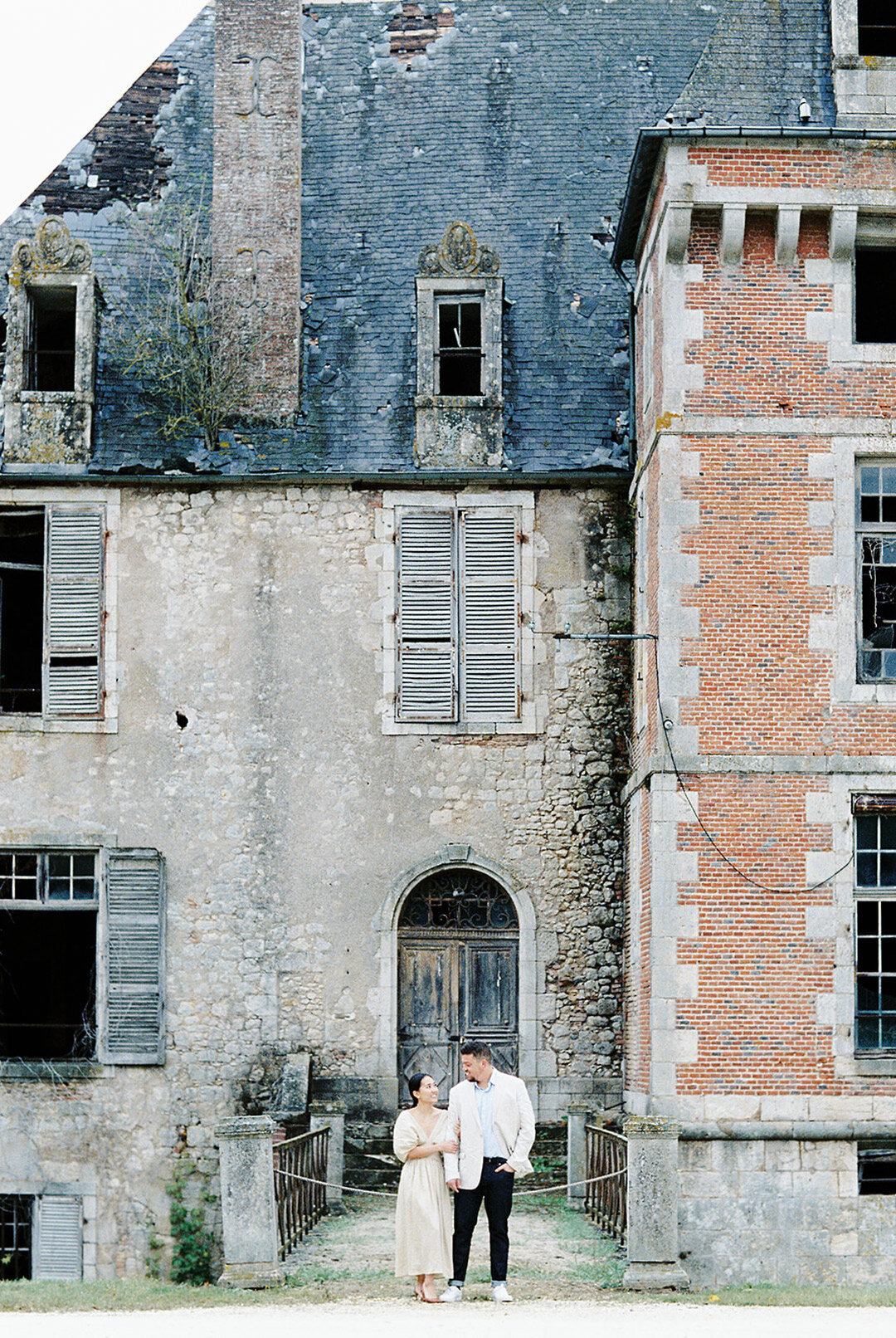 10. Elise_and_Zach-Chateau_de_Courcelles_le_Roy_PreWeddingDay-Andrew_and_Ada_Photography-128_websize