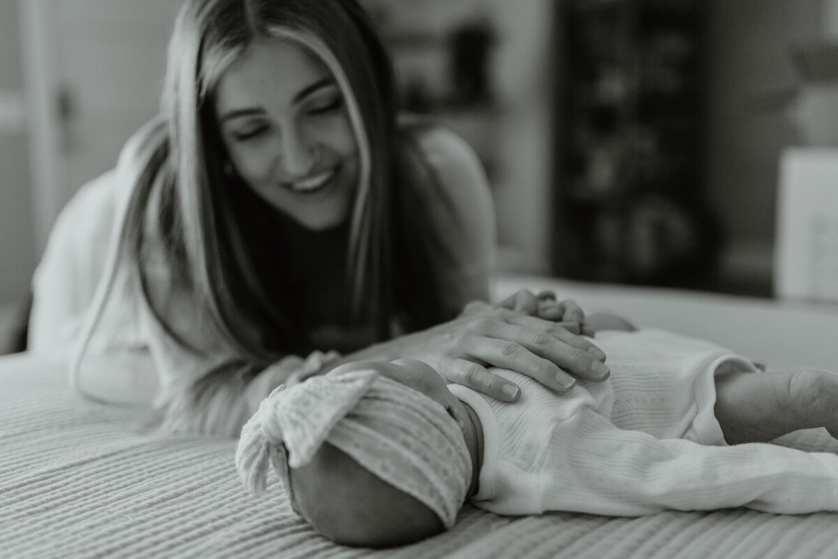 Newborn, mom and baby, at home session, abbotsford, BC, fraser valley