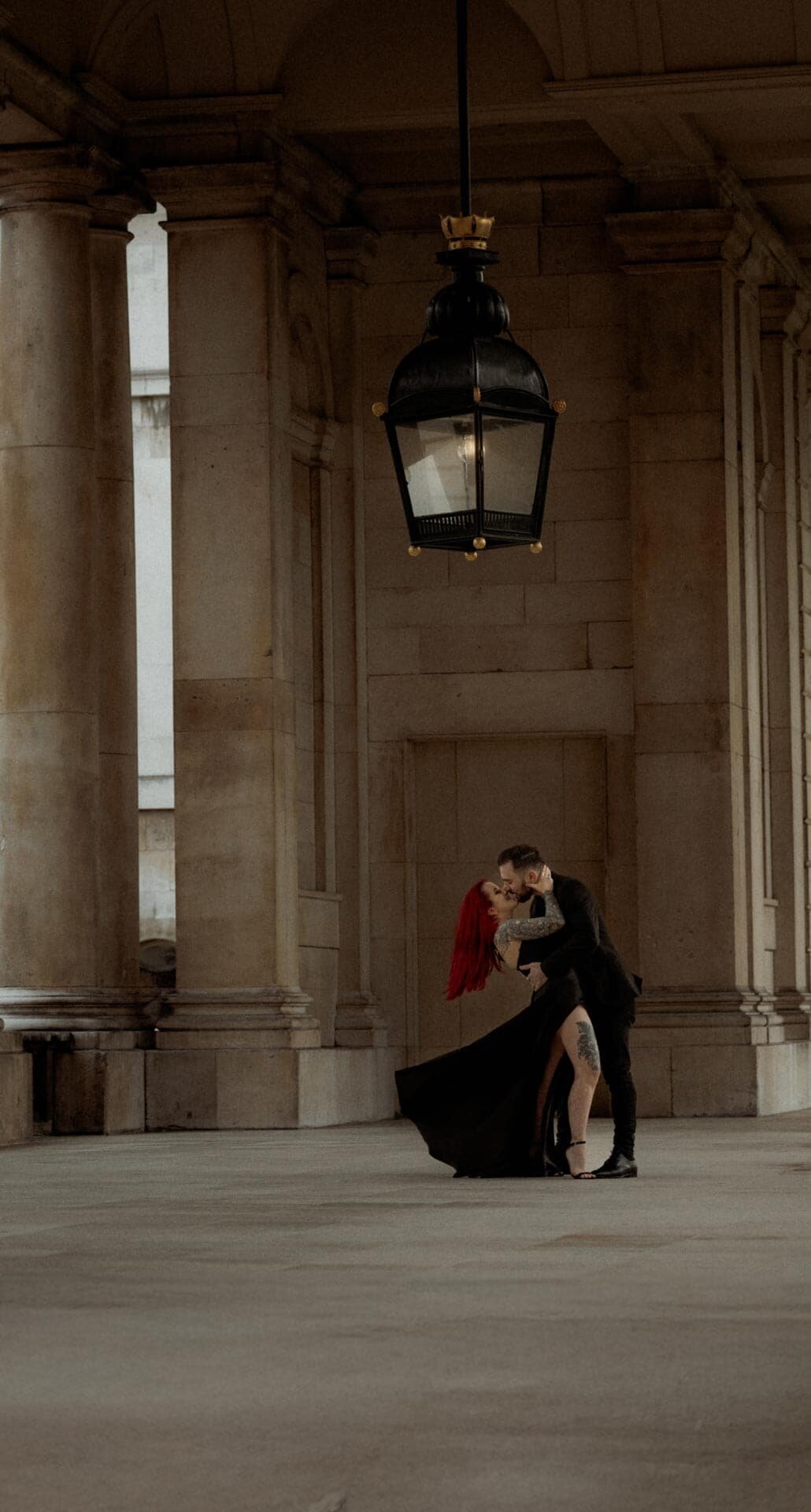 London-elopement-photographer-image-of-couple-posing-for-Hadi-Photography-2620-mob