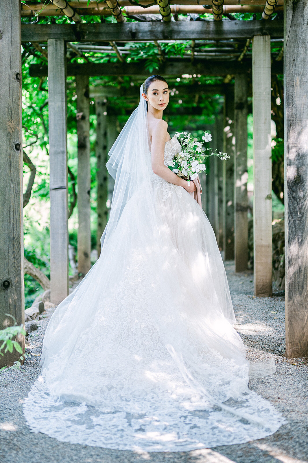 studio-dukesa-amy-huang-fine-art-destination-wedding-film-photography-showit-design-partner-hakone-135