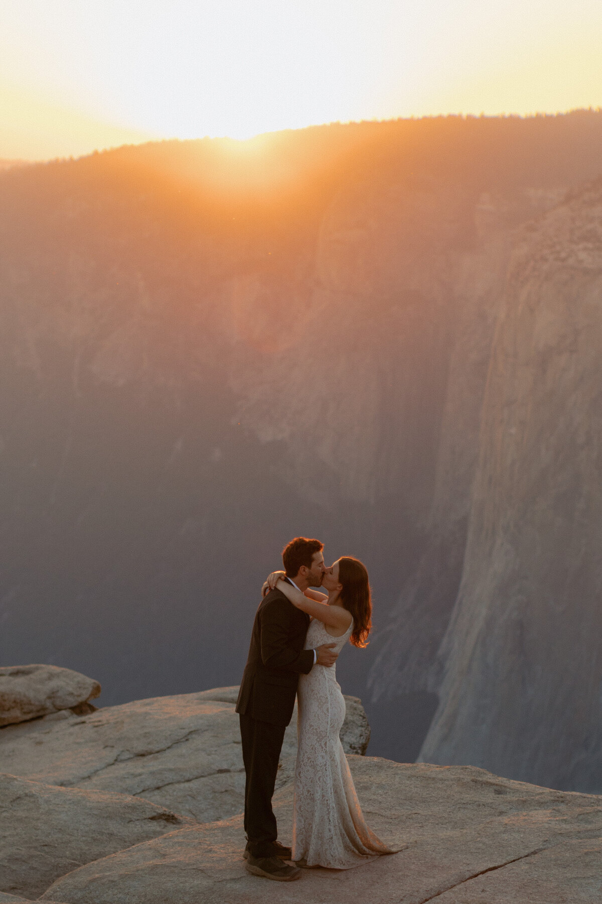 Taft Point Elopement, Elopement photographer in Yosemite, Sunset at taft Point, National Park Elopement, Yosemite Elopement photographer,
