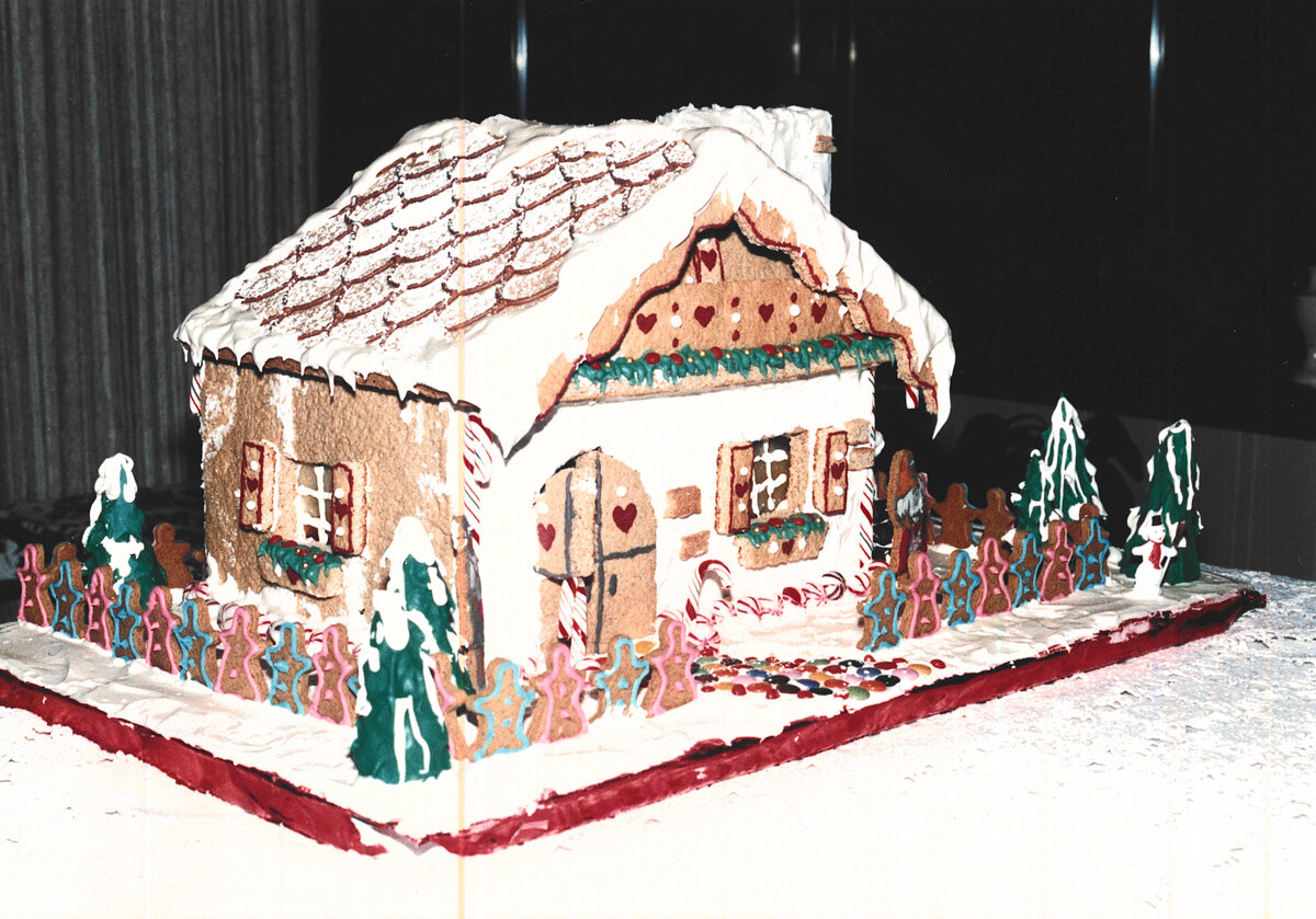 Brent Ray Fraser Moms Gingerbread House Christmas 1986