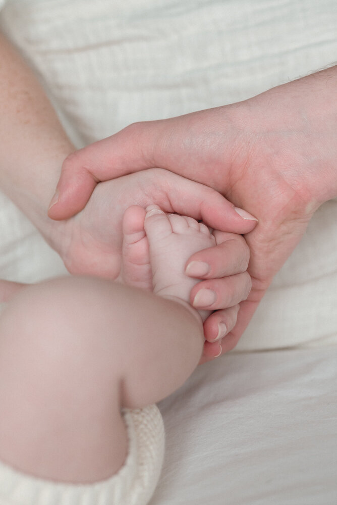 Brooke Lacombe is an Ottawa, Ontario based newborn photographer, specializing in motherhood, maternity, newborn and family fine art photography.