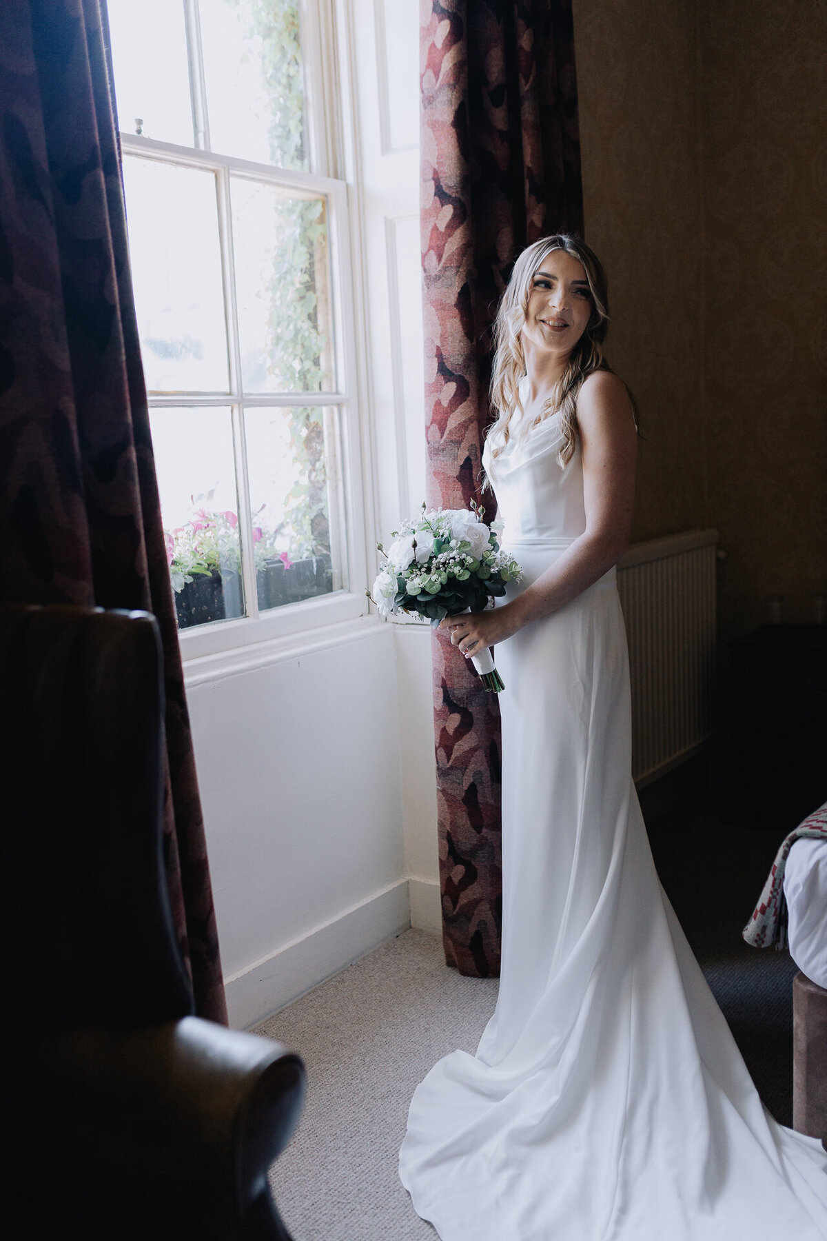 BuryStEdmundsAngelHotelRegistryOfficeWedding-8