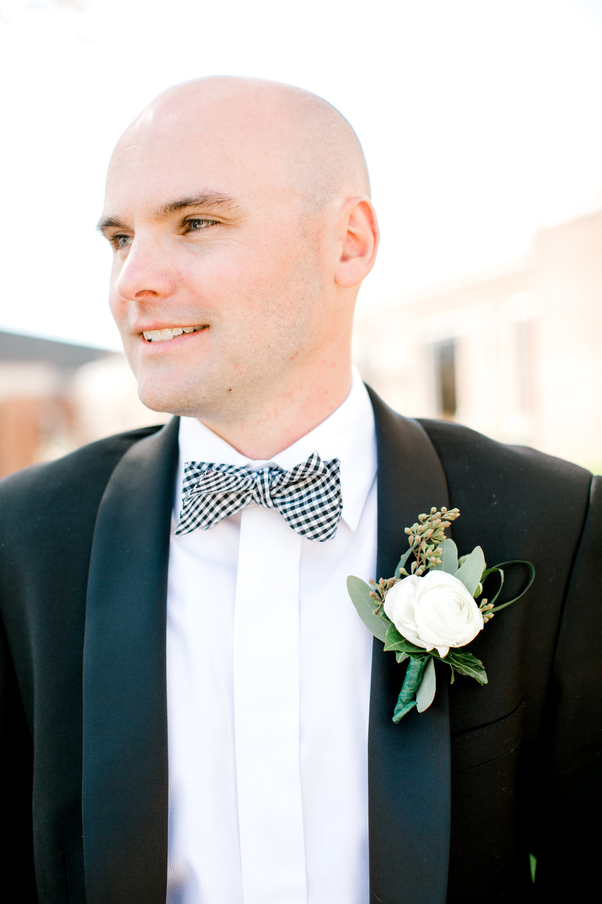 clink-events-greenville-wedding-planner-tux-groom