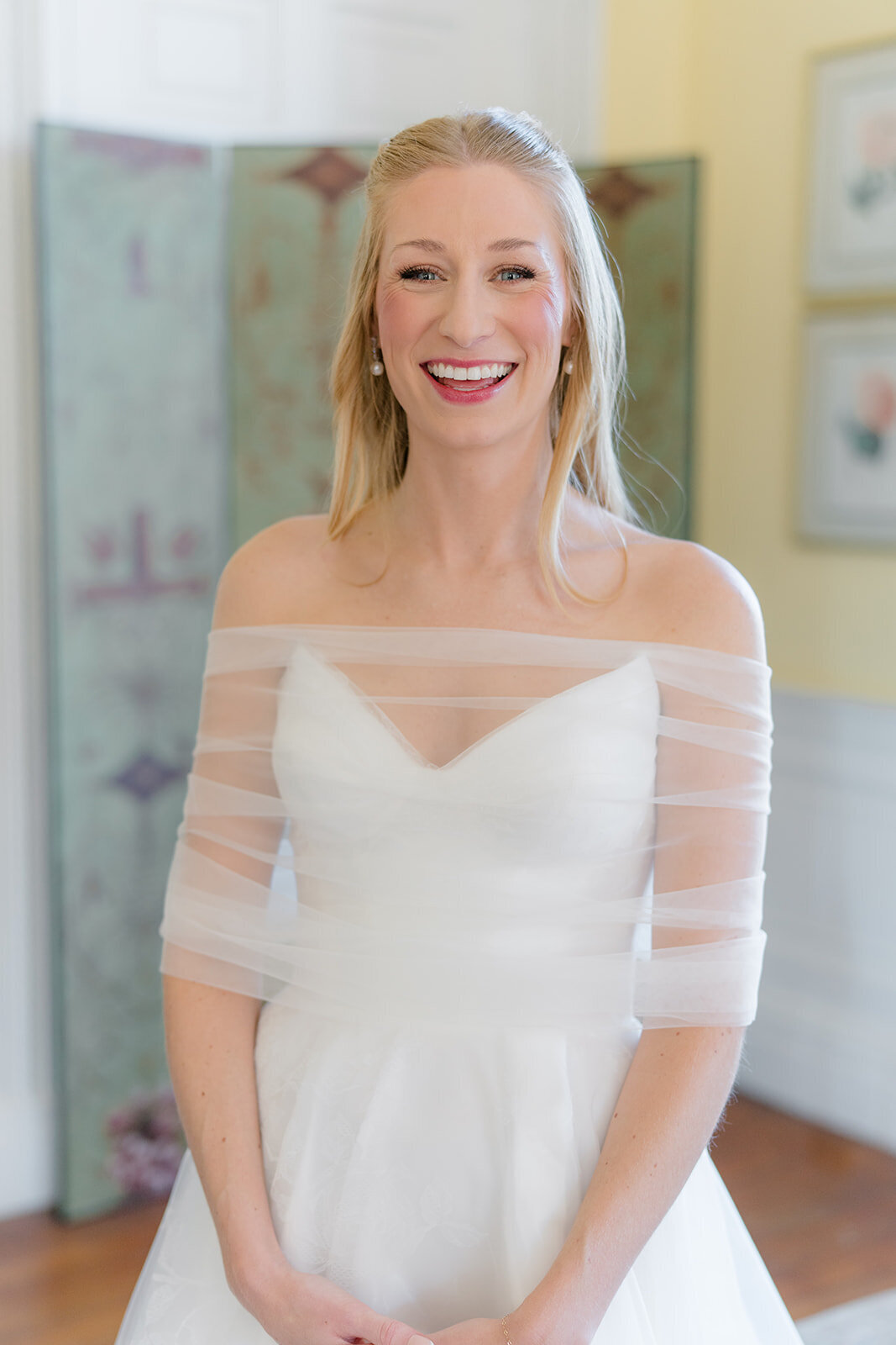 elevated_neutral_tones_governor_thomas_bennett_house_charleston_destination_wedding_photographer_wedding_Kailee_DiMeglio_Photography-87