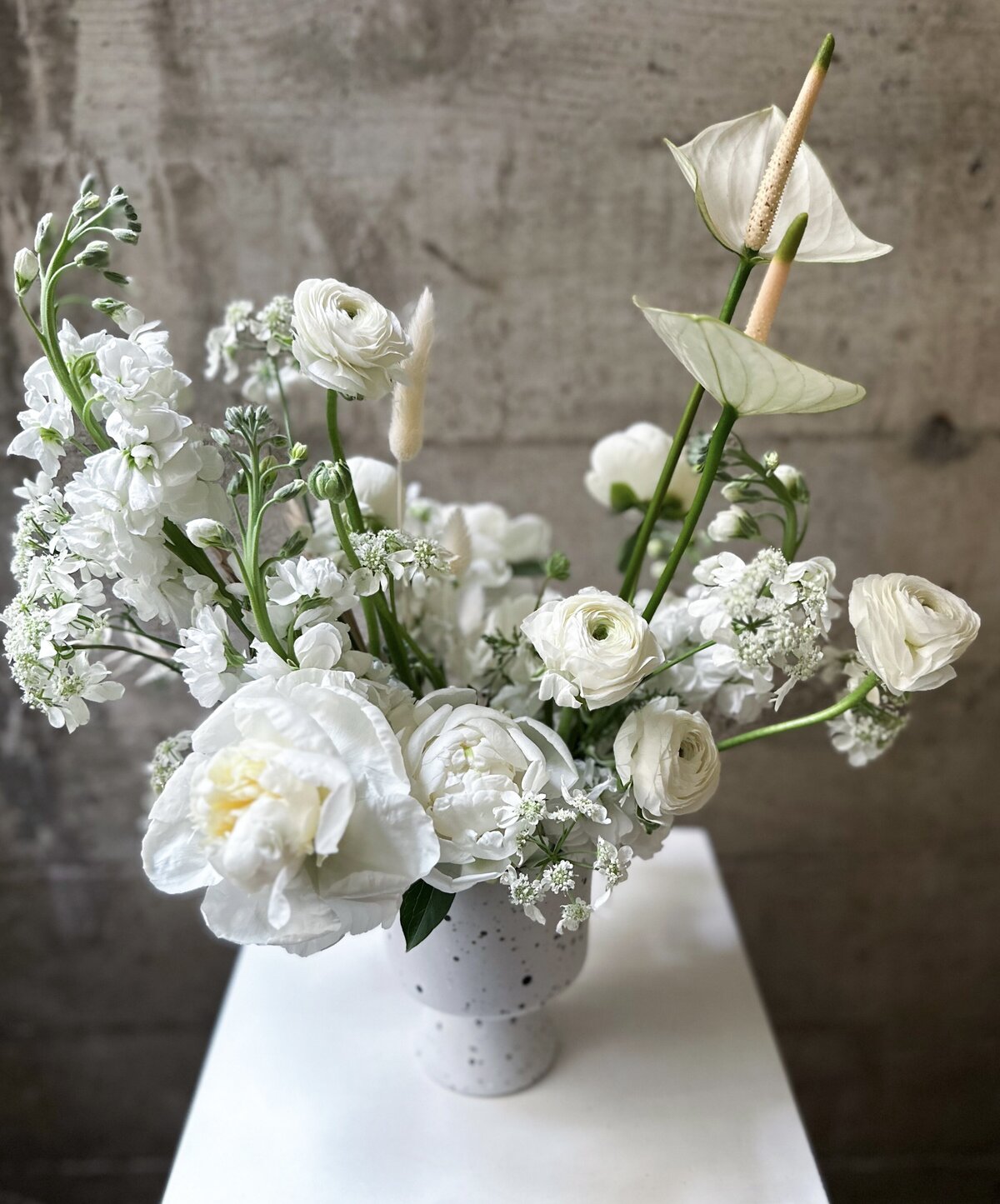 whitearrangementforlocaldelivery