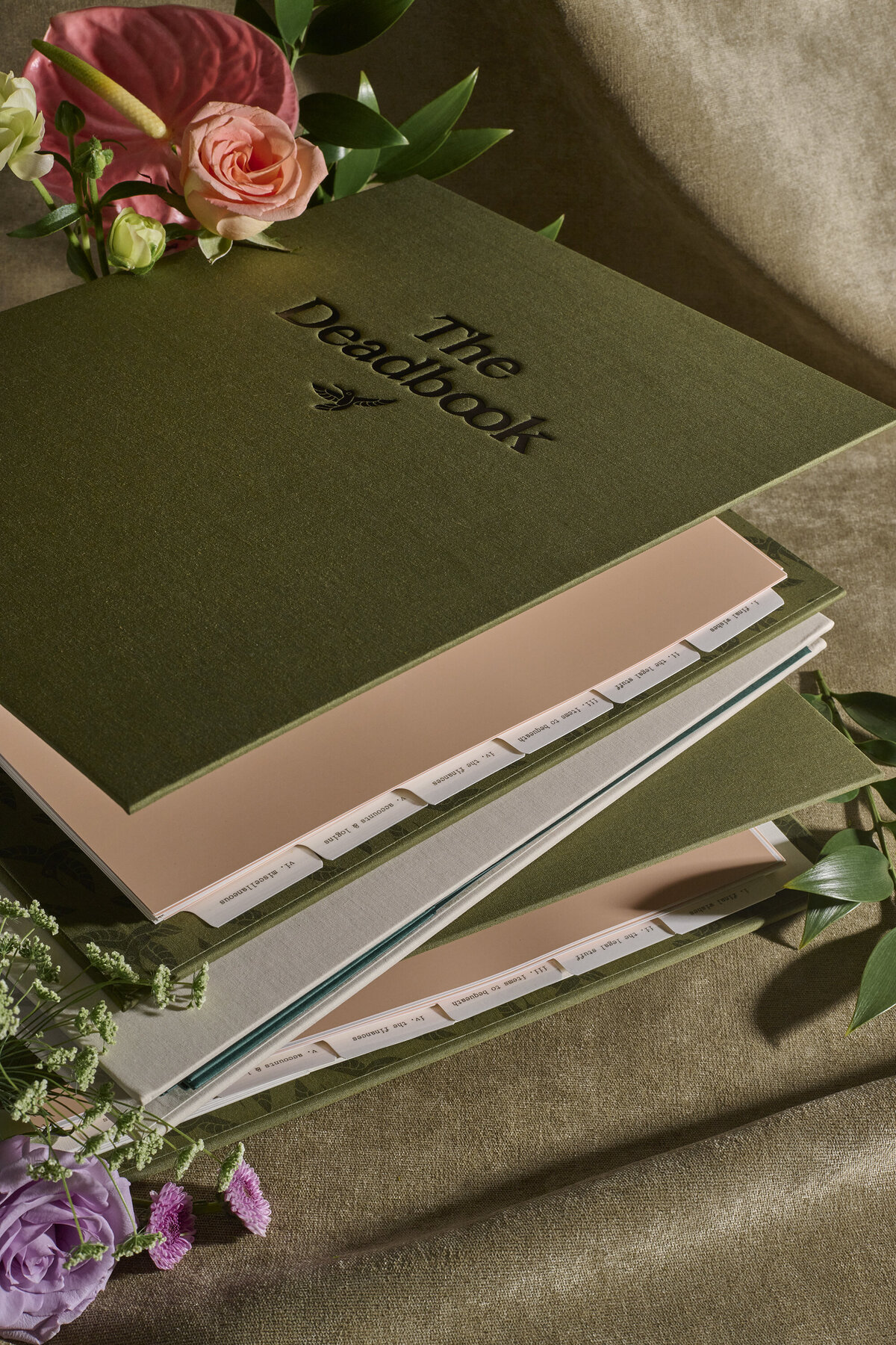 los-angeles-product-photographer-lindsay-kreighbaum-the-deadbook-floral-book-photography-4