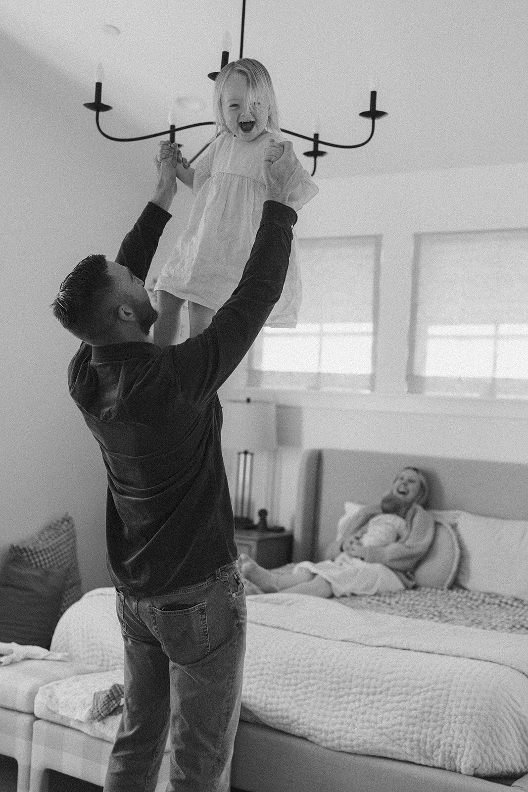 in-home-newborn-family-lifestyle-photos-by-samantha-anne8