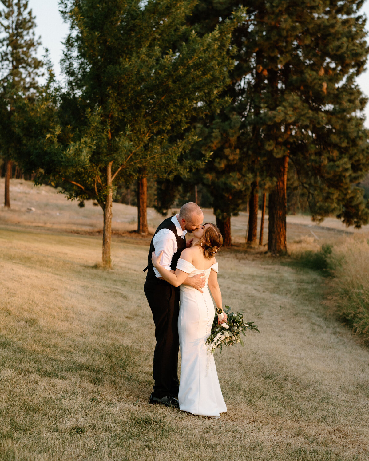 beacon_hill_spokane_washington_summer_wedding_09