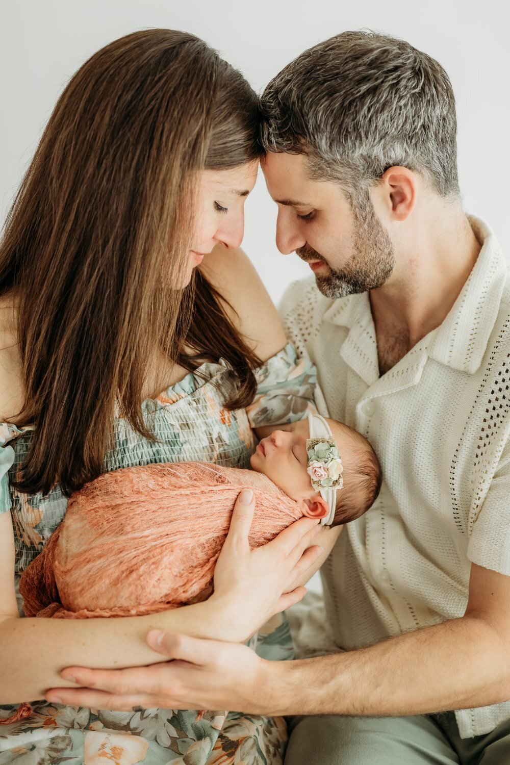 mom-dad-baby-studio-photoshoot