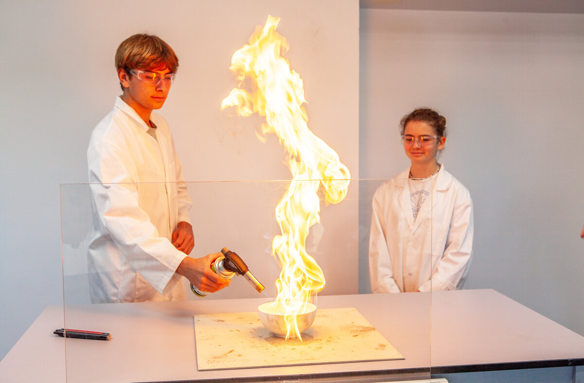 Aureleo and Ana Flame 1