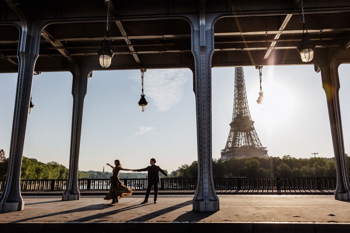 Paris_photowedding_PontBir-Hakeim_22