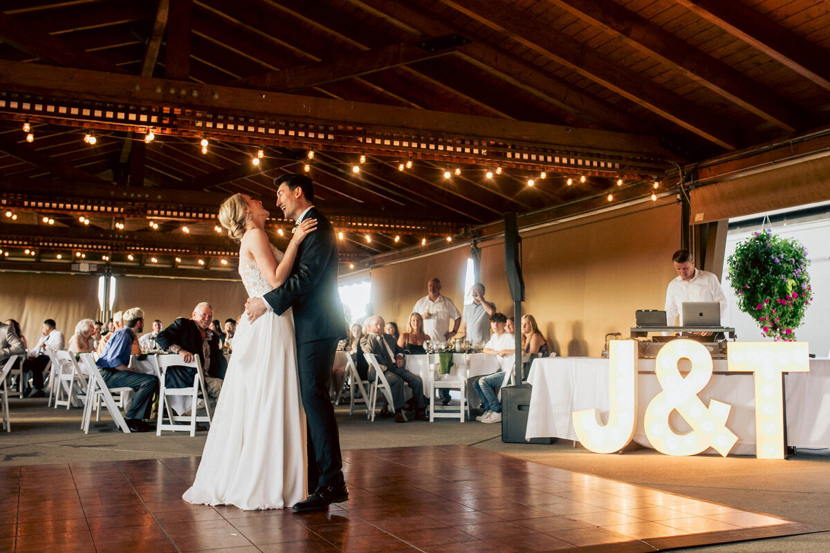 reserve-wedding-oregon-aniko-34