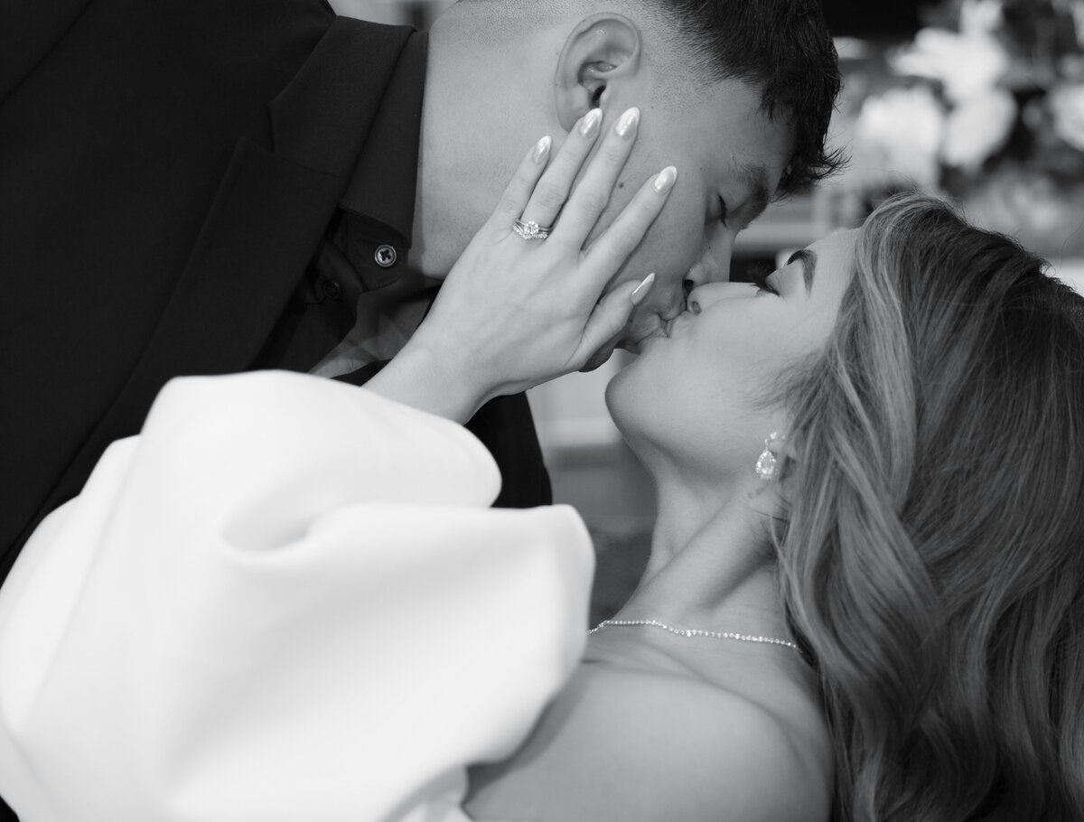 bride-groom-ceremony-atlanta-elopement-146
