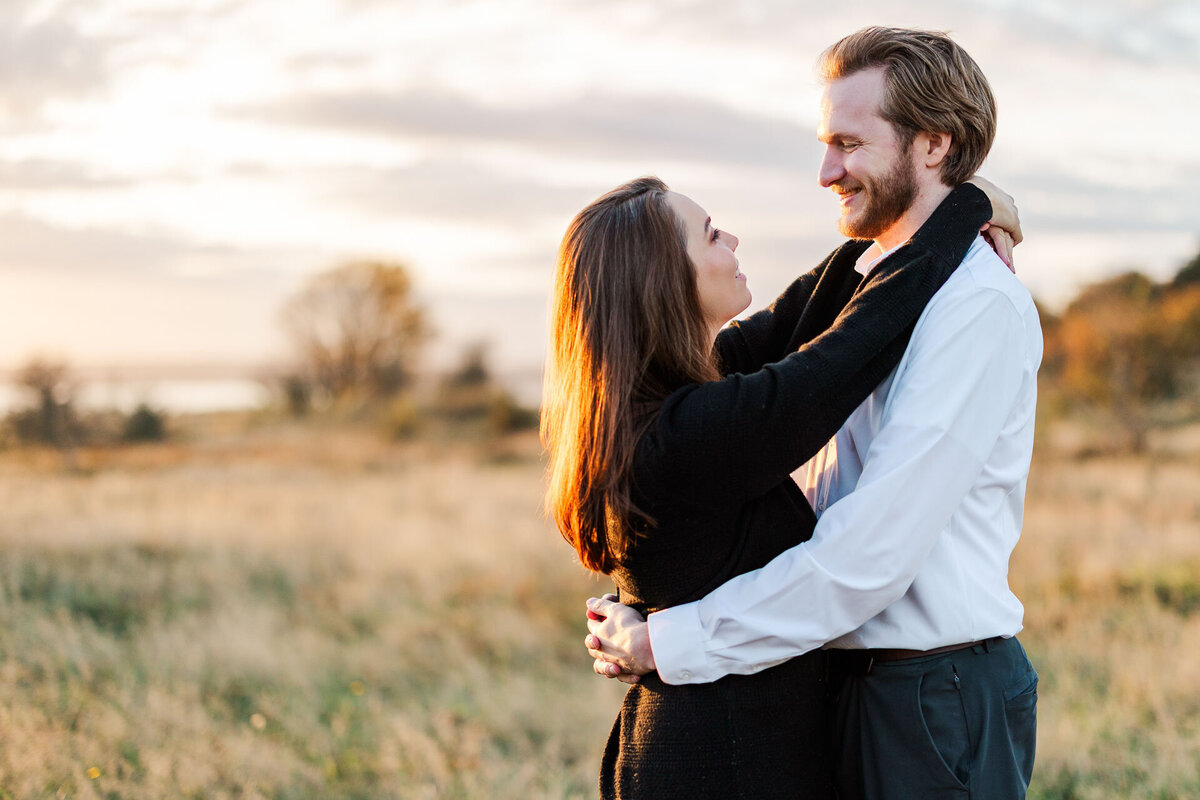 Discovery-Park-Engagement-Photos-24