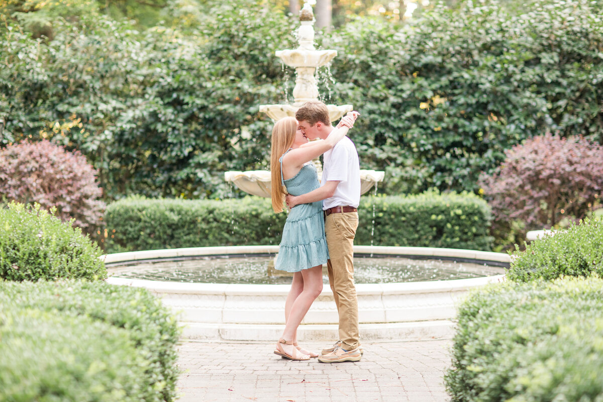 Jennifer B Photography-Weymouth Gardens-Southern Pines-Jackson and Hannah-Engagement-2020-0065