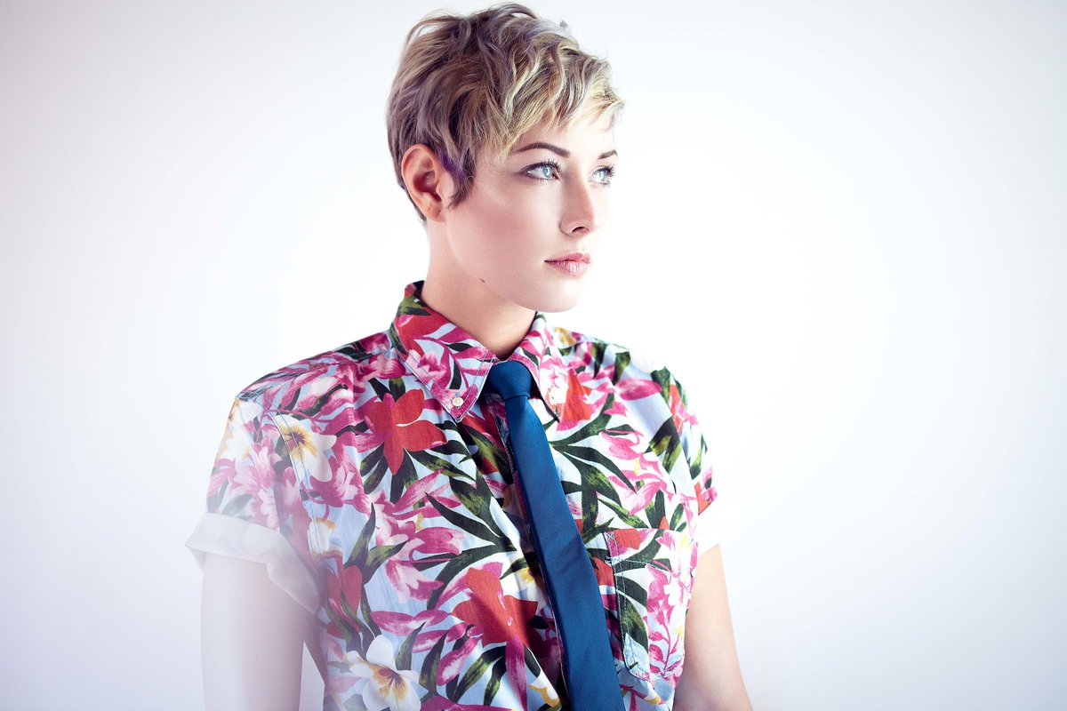 emily-mazour-hairstylist-holly-seeber-photographer-menswear-77-salon-awesome-10
