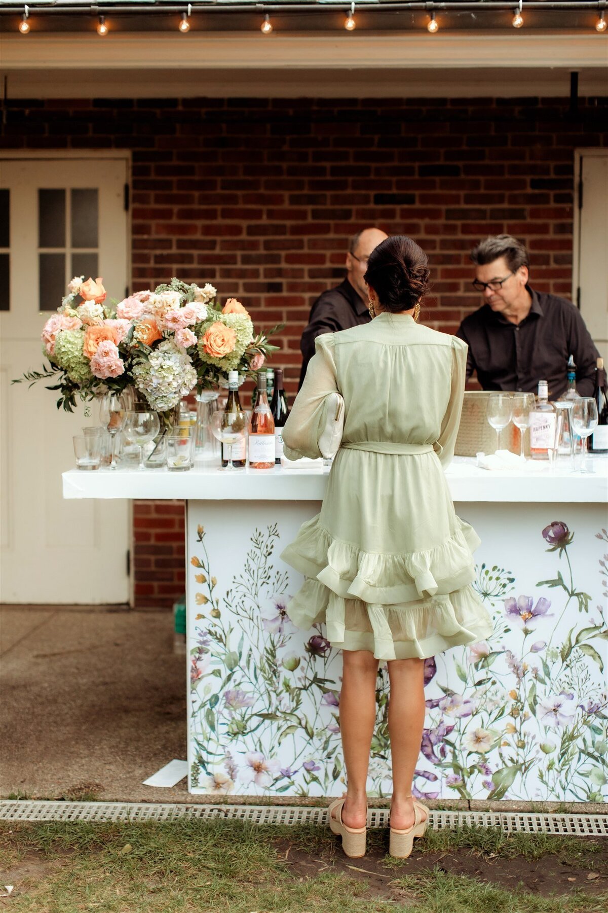 custom-floral-bar-elawa-farm