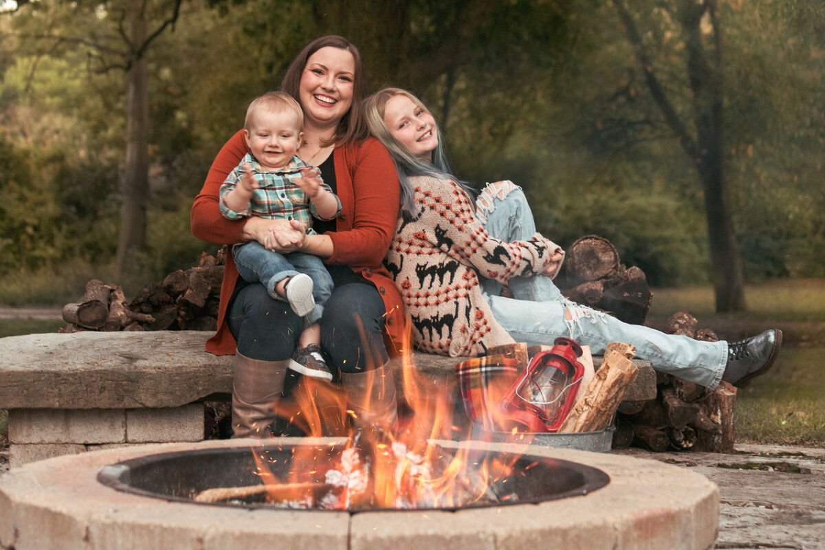 Martina Newport Photography - Rainie Themer Bosquet - Campfire-34