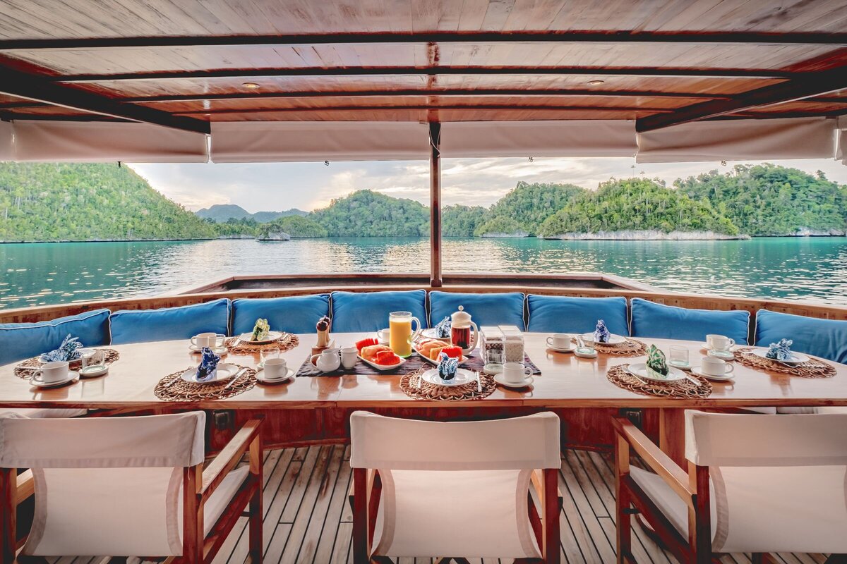Rascal Voyages Luxury Yacht Charter Indonesia - Bali Dining 2