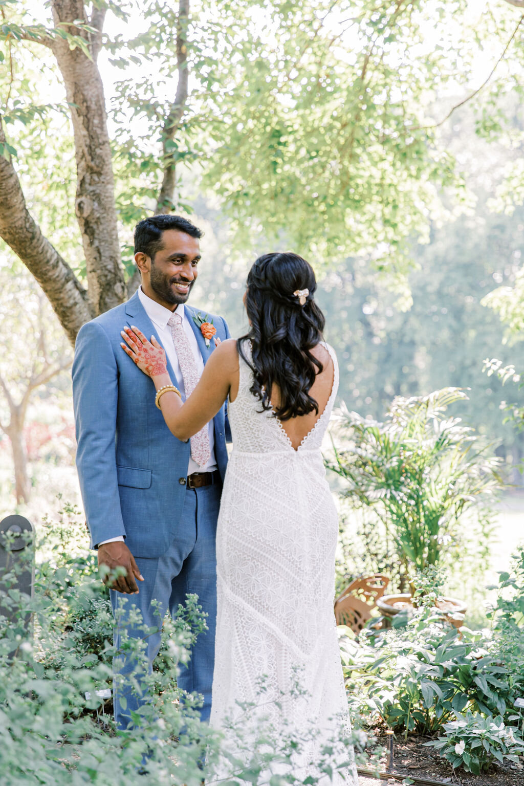 Meadowlark Botanical Garden Wedding Photos | Adela Antal Photography