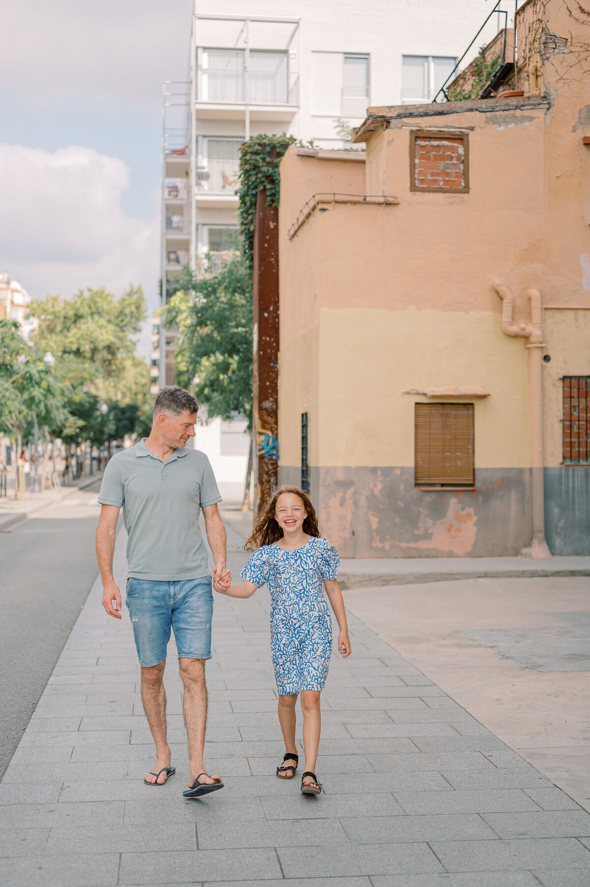 Family-photographer-Barcelona-Poblenou-054