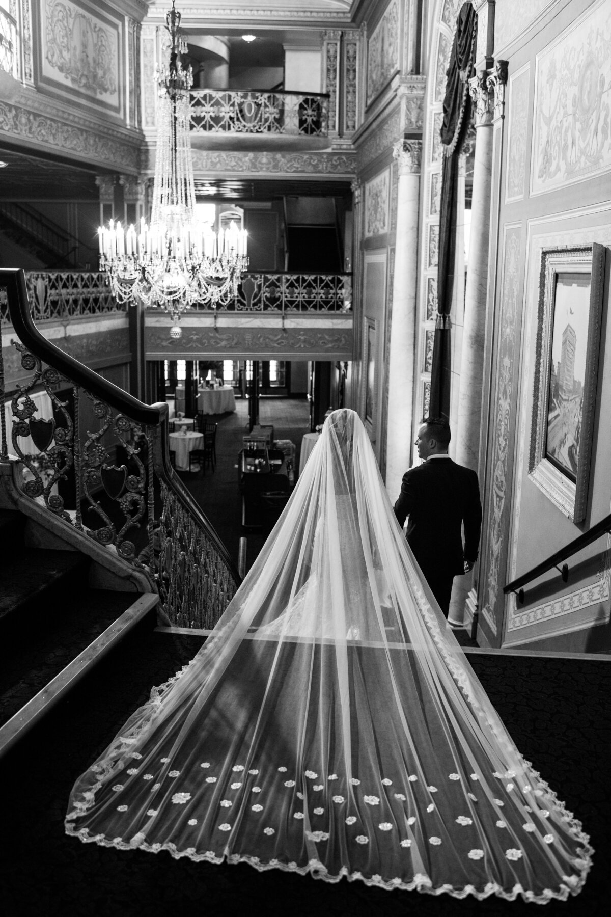 Niki Marie Photography Classic Timeless Wedding Photographer Detroit Michigan Chicago Illinois New York New Destination Travel Fine Art High End Luxury Wedding Engagement Elopement Photo Black White Elegant Traveling Travel City10