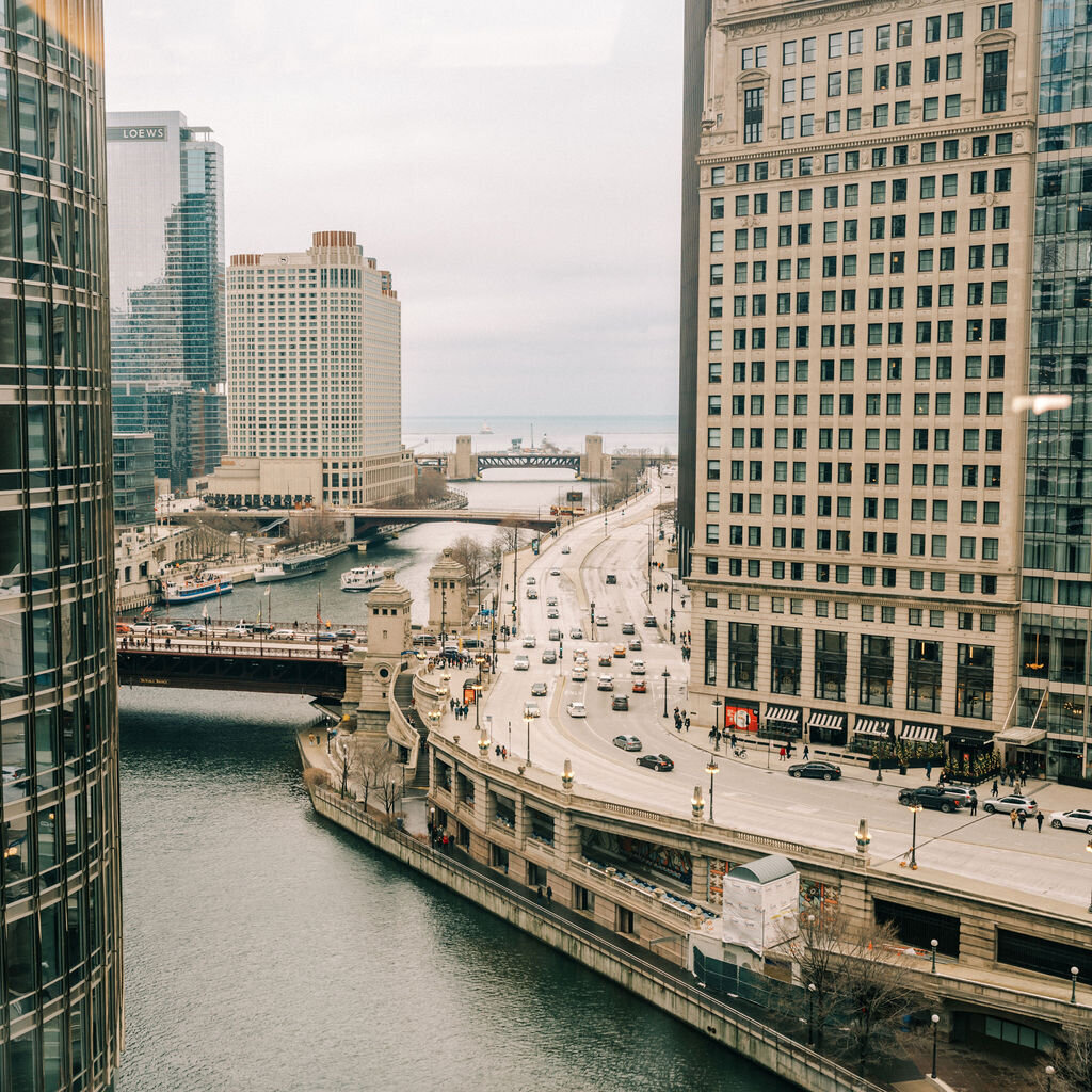 Picture of downtown Chicago on a grey winter day. 