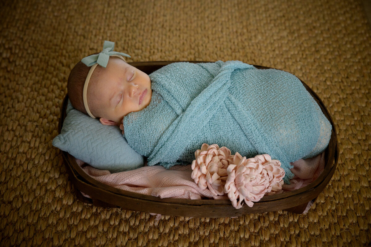 Abbie Potts Photography Green Bay Newborn Photographer Lifestyle Newborn Baby Session_0720