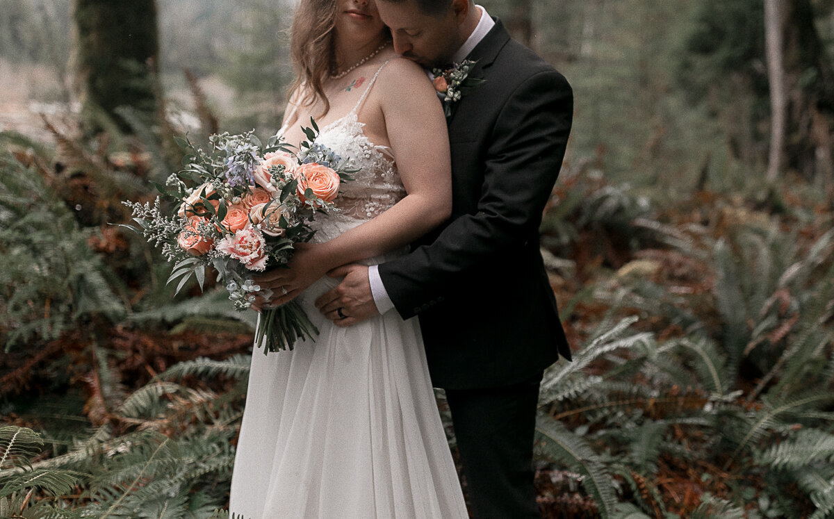 washingtonelopementphotographer-fernacreswedding-forkswashingtonwedding-pnwelopement-57